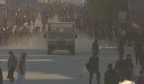 تجمع اعتراضی باشندگان غرب کابل در حمایت از فرمانده علی ‌پور به خشونت کشیده شد